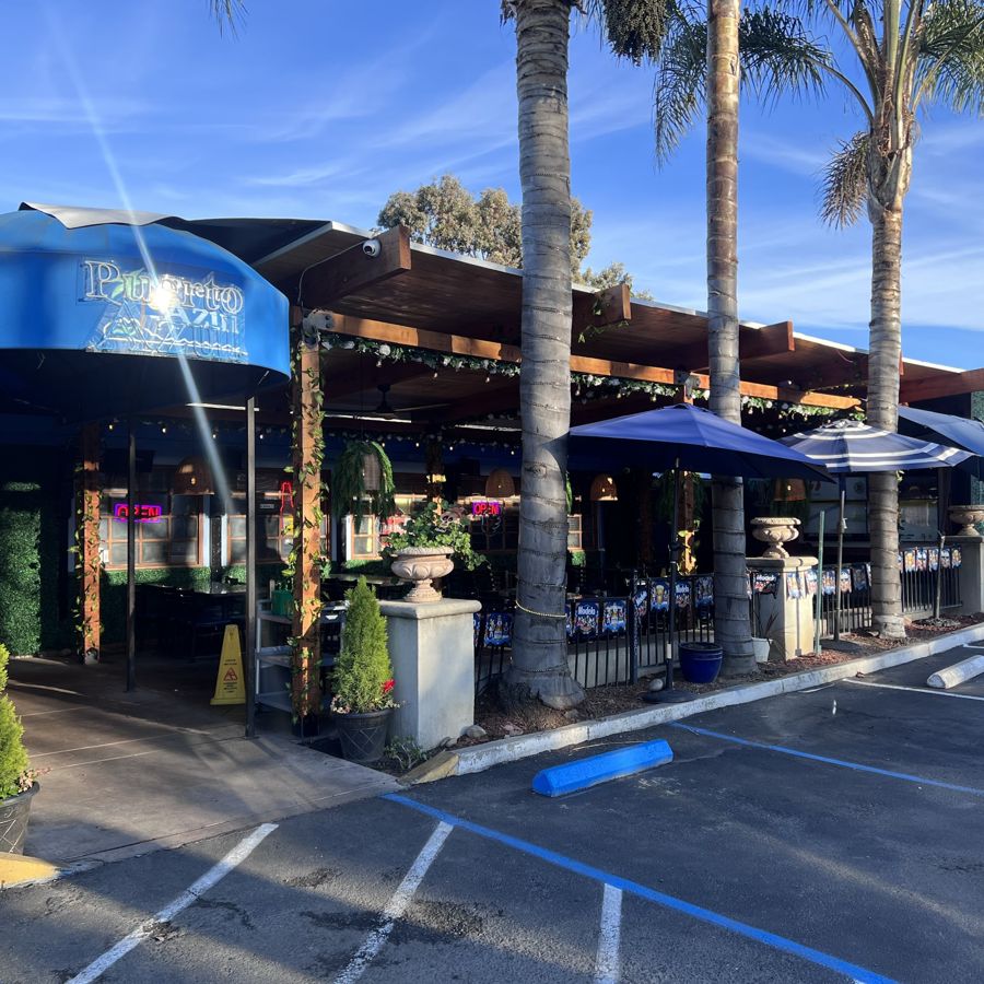 The blue awnings on Lincoln Avenue